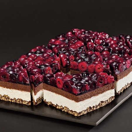 UNSERE PRACHTSTÜCKE NEW STYLE Kirsch-Vanille-Crossie-Ecke 2050g