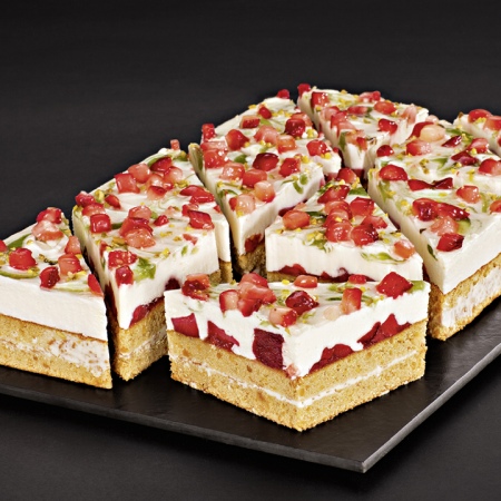 UNSERE PRACHTSTÜCKE NEW STYLE Erdbeer-Lemon-Crunchy-Ecke 1900g
