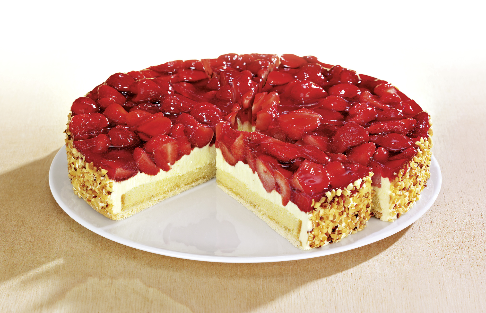 Erdbeerkuchen vorgeschnitten 1750g