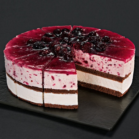 UNSERE PRACHTSTÜCKE CLASSICS Brombeer-Limetten-Torte vorgeschnitten 2050g